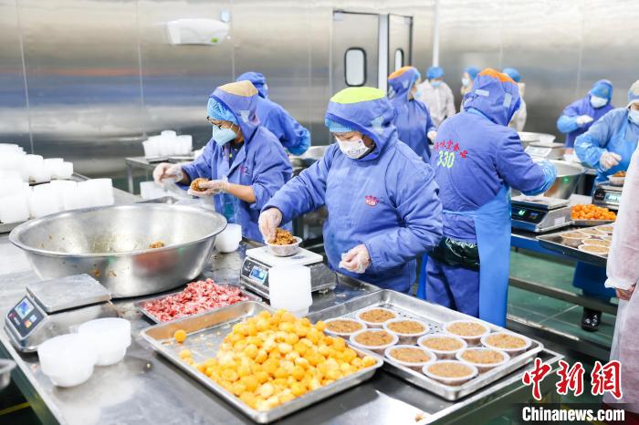 春节餐饮市场“复苏记”：堂食预订回暖 线上配送升温