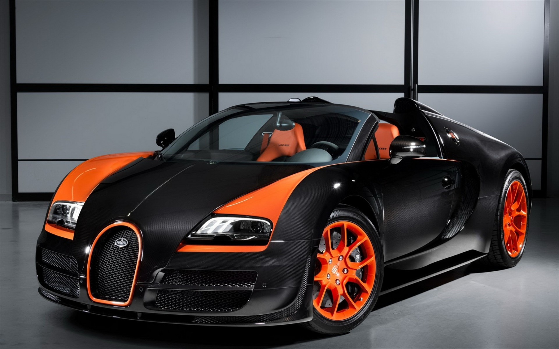 {娛樂城}(丰田汽车照片大全图片)