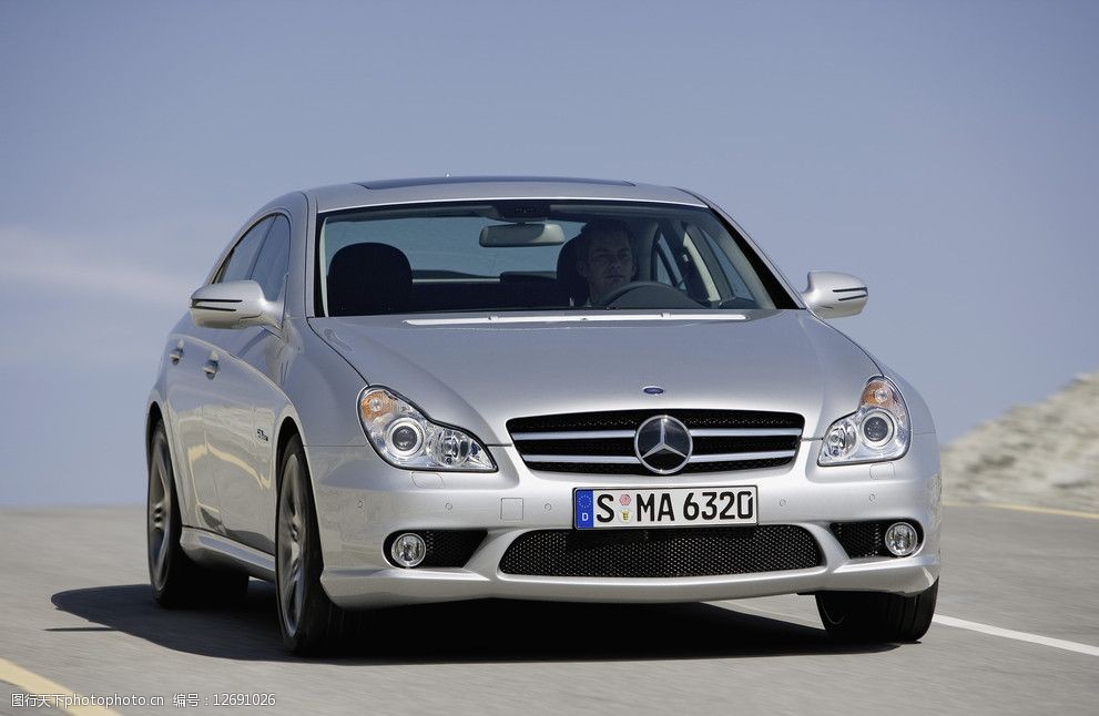 {娛樂城}(丰田汽车照片大全图片)