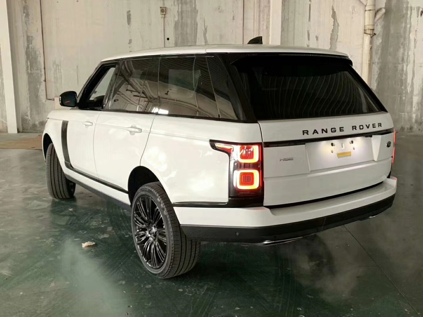 {籃球NBA投注}(200多万的路虎车型有哪些)