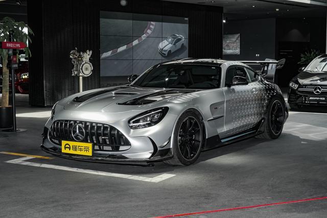 {賭波}(奔驰amggt双门有多少款)